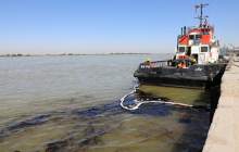 مهار آلودگی نفتی در بندر خرمشهر