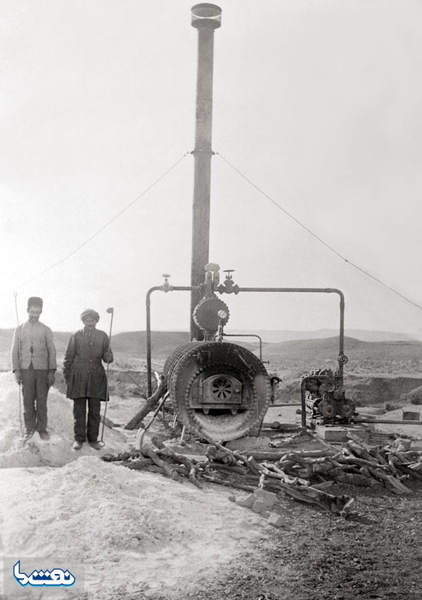 اولین دستگاه بهره برداری نفت