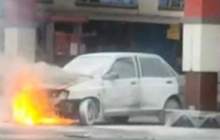 آتش‌سوزی یک پراید داخل پمپ بنزین در مشهد
