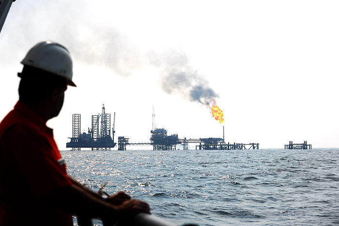 ضوابط دورکاری و مرخصی کارکنان نفت در ایام کرونا