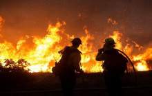 حضور ۱۰۰ آتش نشان برای مهار حریق کارخانه قم