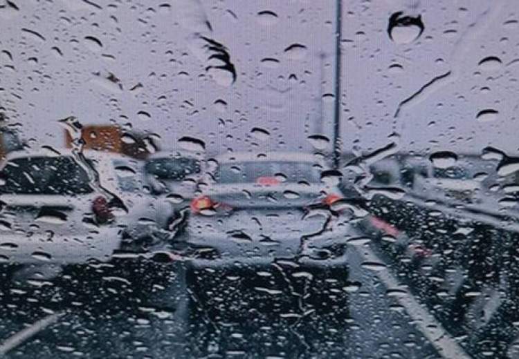 بایدها و نبایدهای رانندگی در هوای بارانی