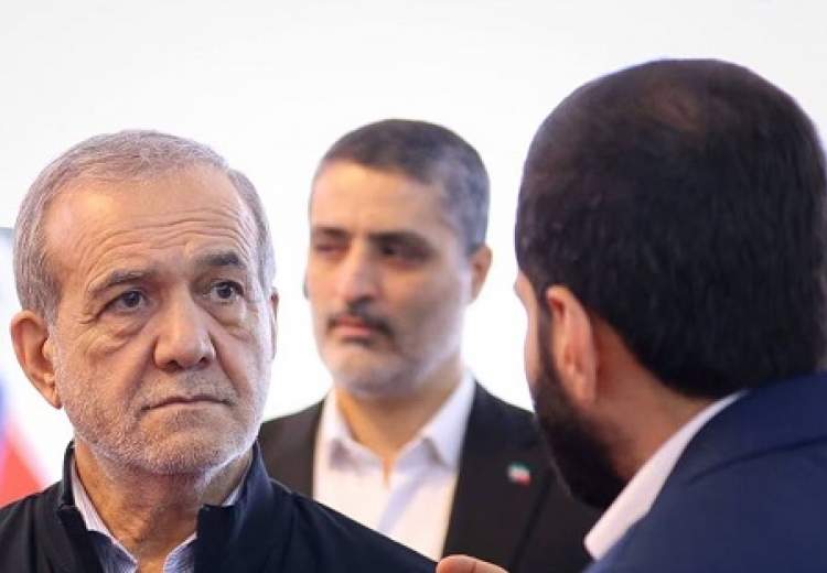 بازدید رئیس‌جمهور از غرفه آریاساسول