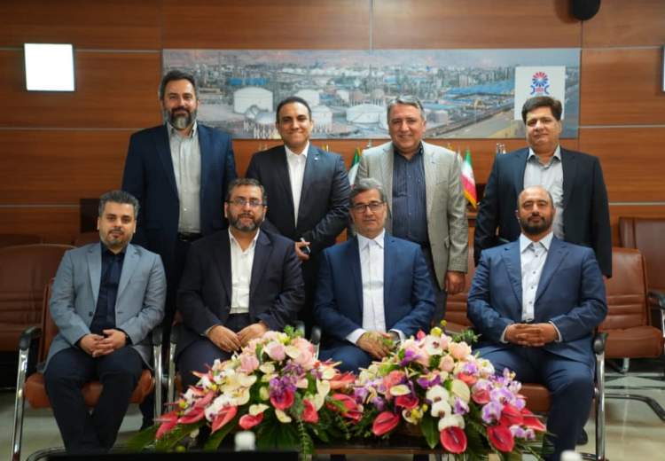 نشست هم اندیشی معاونان مالی ادوار شرکت پتروشیمی جم