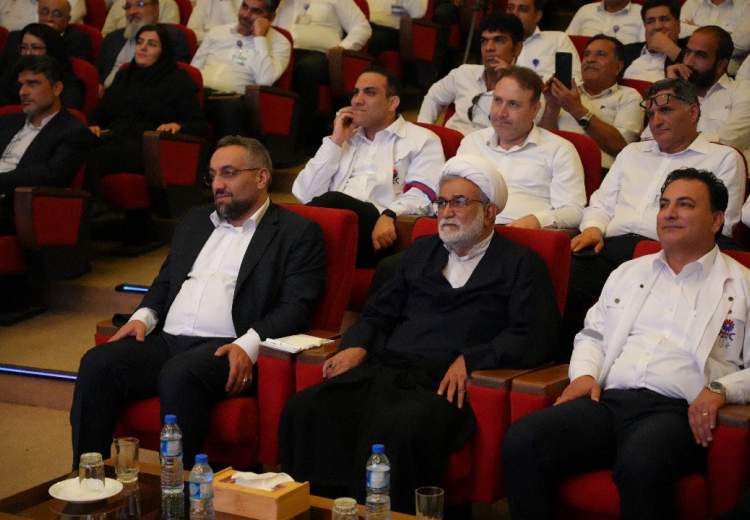 مراسم بزرگداشت هفته کارگر و تجلیل از کارگران نمونه پتروشیمی جم
